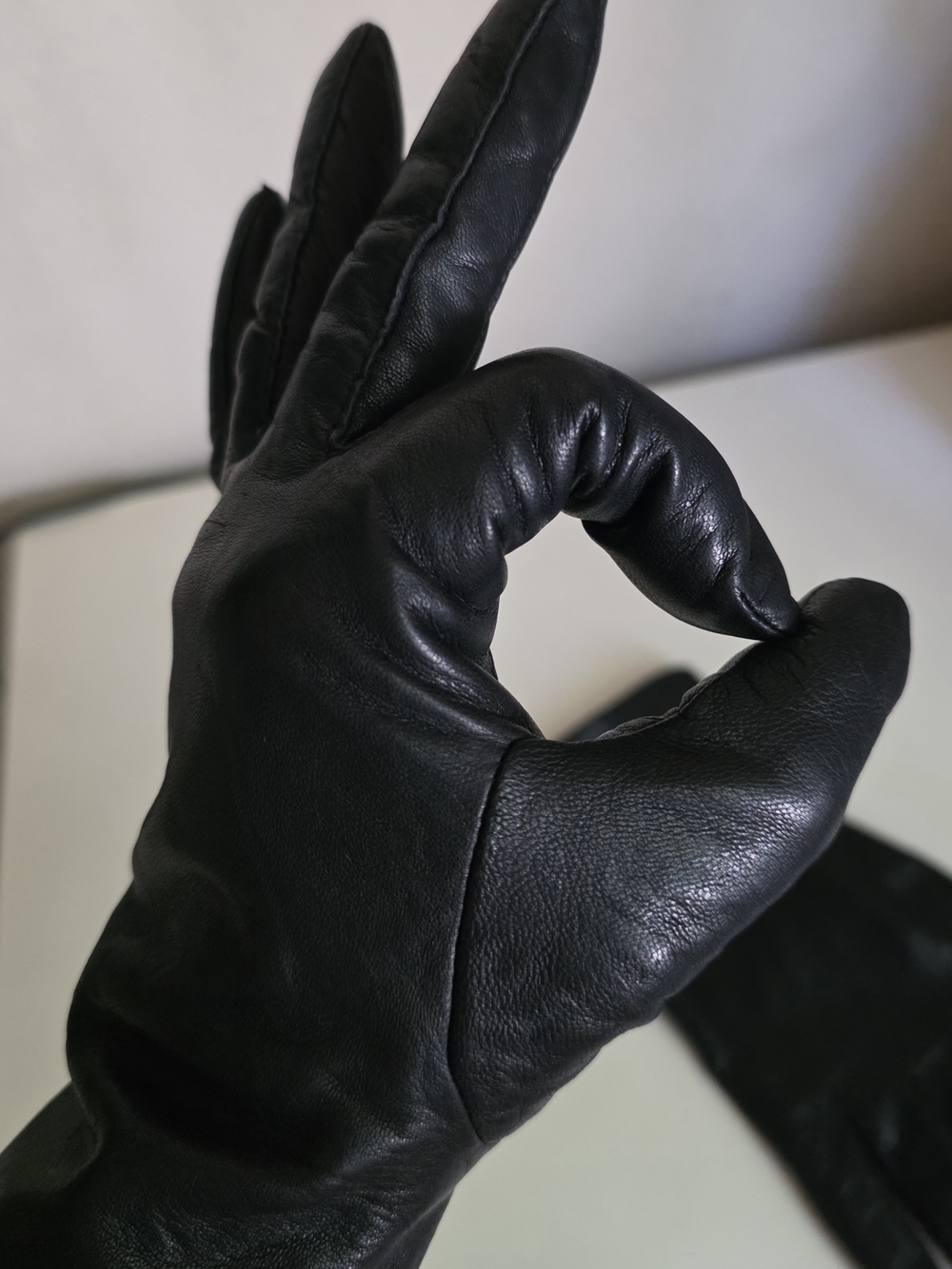Wilsons Leather "Pelle Studio" genuine black leather winter gloves (S)